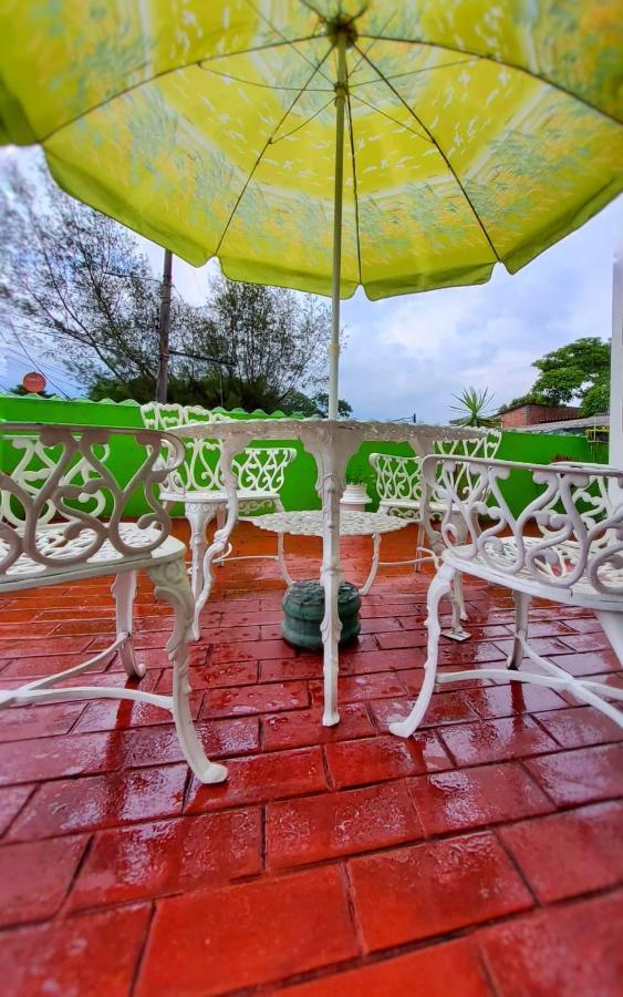 Bed & Breakfast Oasis San Salvador